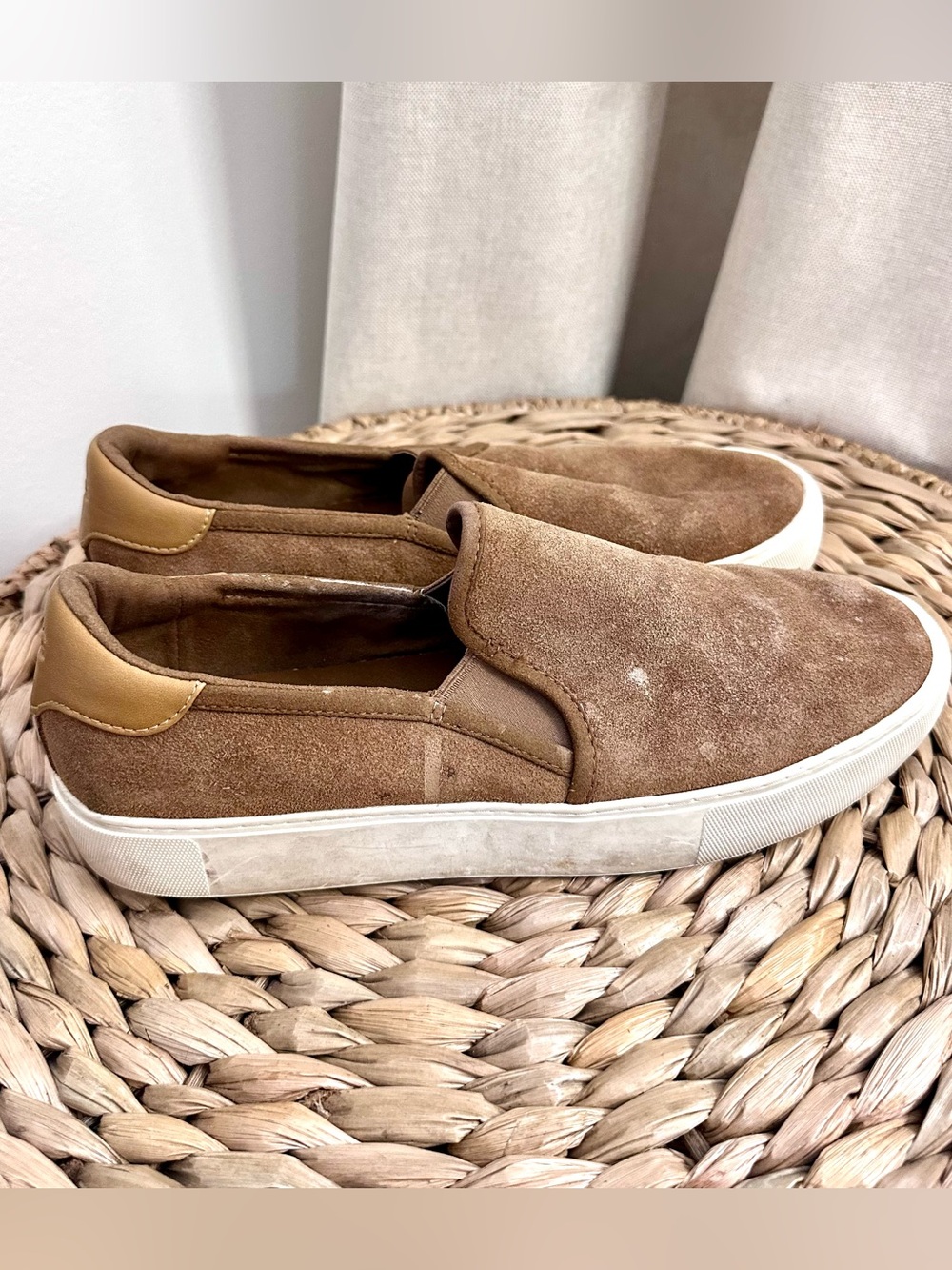 UGG Cahlvan Suede Slip On Sneakers Womens 11 Chestnut Tan Flat Shoes 1121613